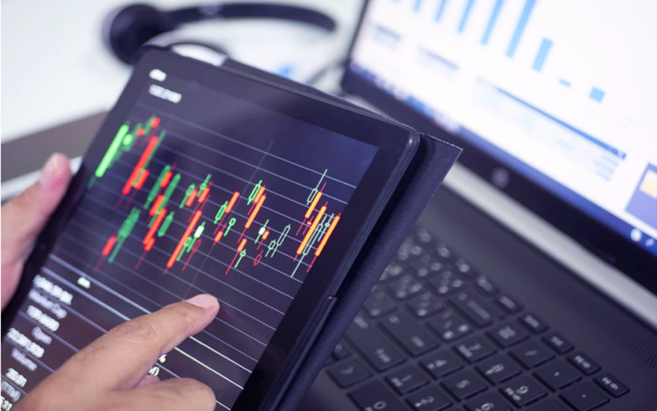 Pros & Cons of Using a White-Label Trading Platform as a Broker