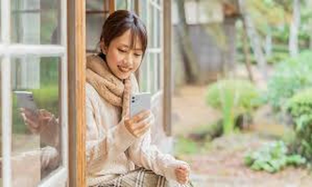 Roaming Package or Local SIM: What Malaysians Should Choose for Overseas Trips